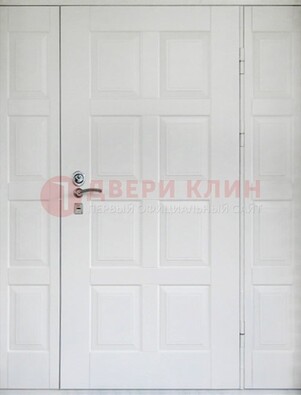 Белая входная дверь для коттеджа с МДФ ДМ-536 в Павловском Посаде