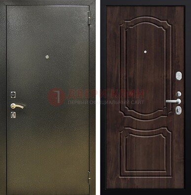 Темно-серая железная дверь с порошковым покрытием и коричневой МДФ ДП-288 в Павловском Посаде