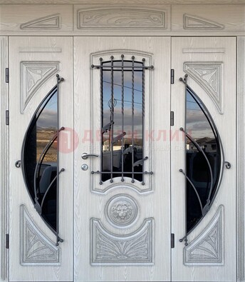 Большая парадная дверь Винорит со стеклом и ковкой ДПР-108 в Павловском Посаде