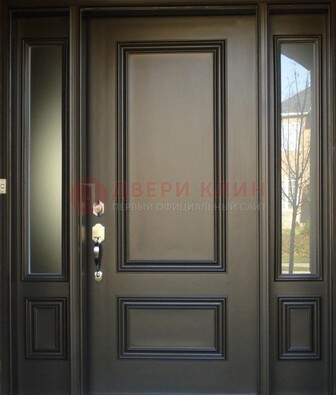 Парадная дверь с отделкой массив ДПР-65 в загородный дом в Павловском Посаде