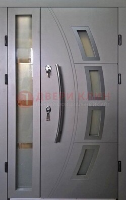 Серая железная дверь для дома со стеклом ДС-17 в Павловском Посаде