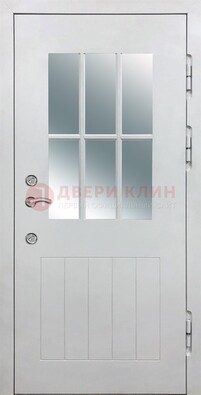 Белая уличная дверь со стеклом ДС-30 в Павловском Посаде