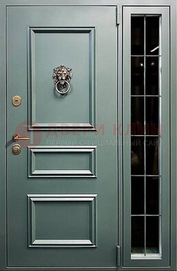 Зелёная металлическая дверь со стеклом ДС-65 в Павловском Посаде