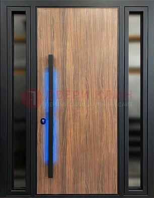 Коричневая металлическая дверь со стеклом ДС-69 в Павловском Посаде