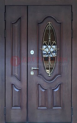 Темная металлическая дверь Винорит со стеклом и ковкой ДСК-239 в Павловском Посаде
