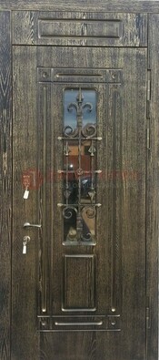 Зеленая входная дверь со стеклом и ковкой ДСК-67 в Ставрополе