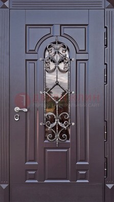 Темная уличная дверь с виноритом и стеклом с ковкой ДВТ-164 в Павловском Посаде