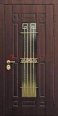 Уличная коричневая дверь с виноритом и панелью Тисненый орех ДВТ-95 в Волоколамске