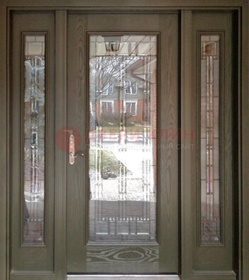 Коричневая стальная дверь с массивом дуба с витражом ВЖ-16 в Павловском Посаде